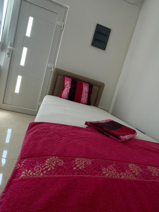 Mit-Apartments Šušanj Esterno foto